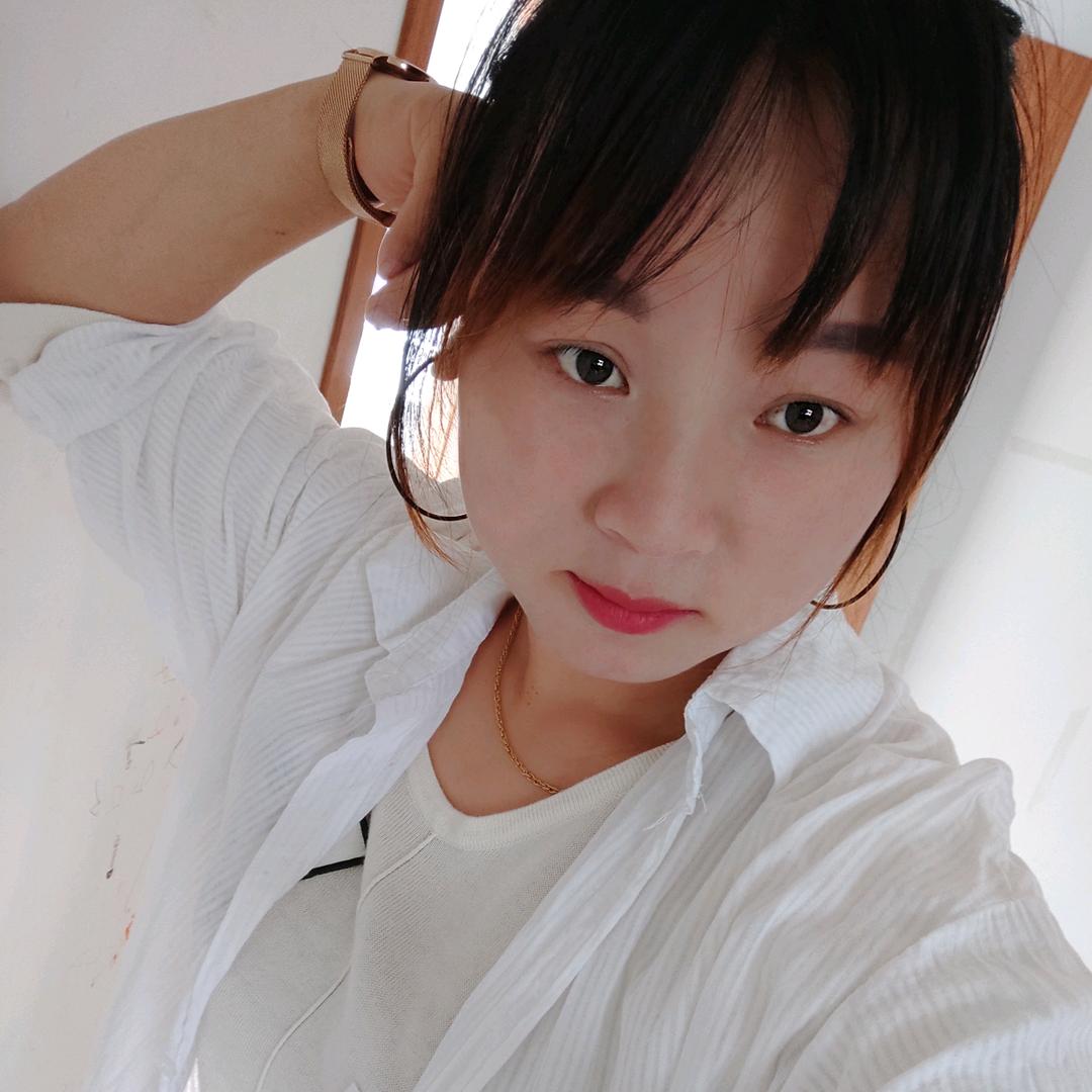 @小何同学〈好物在橱窗〉