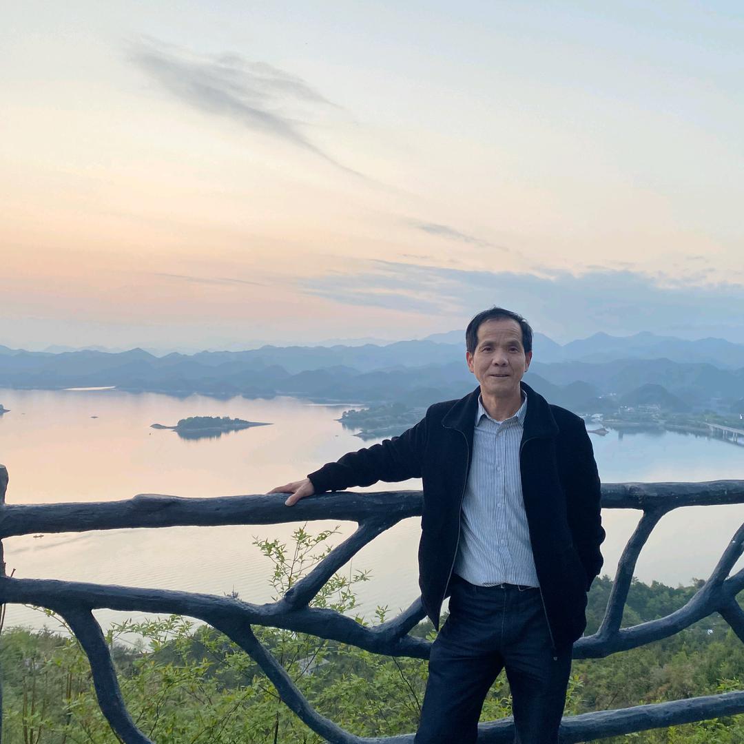 潘建华