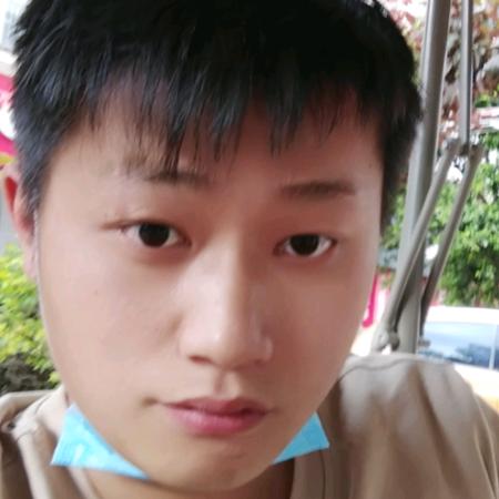 雷璐铭