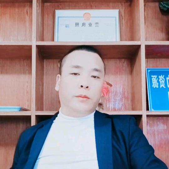 山苏；人力资源～田～辉