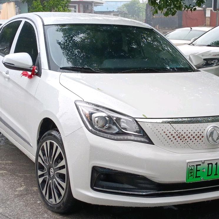 旅游，包车，四坐，六坐。出租车为你服务2