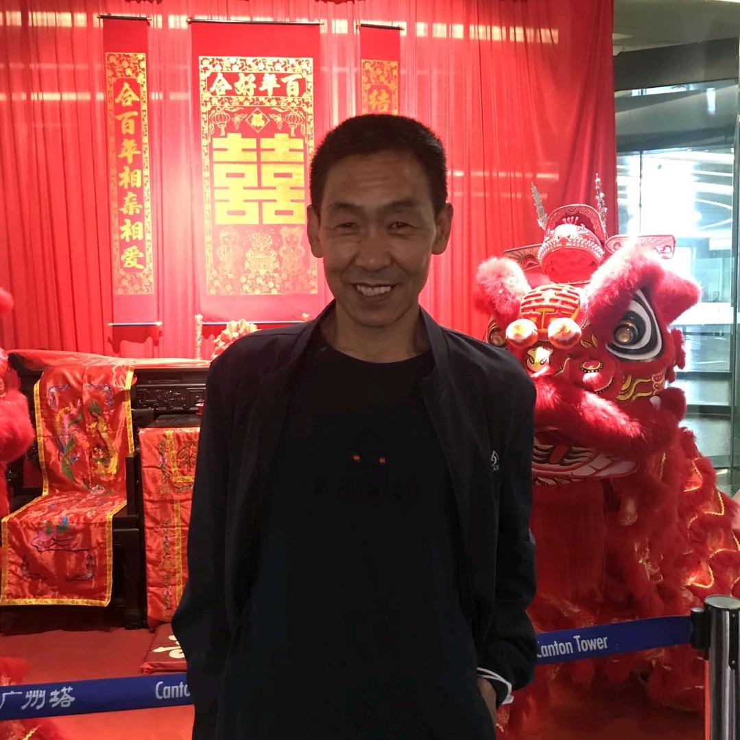 喜欢粉藤头的黎天头像