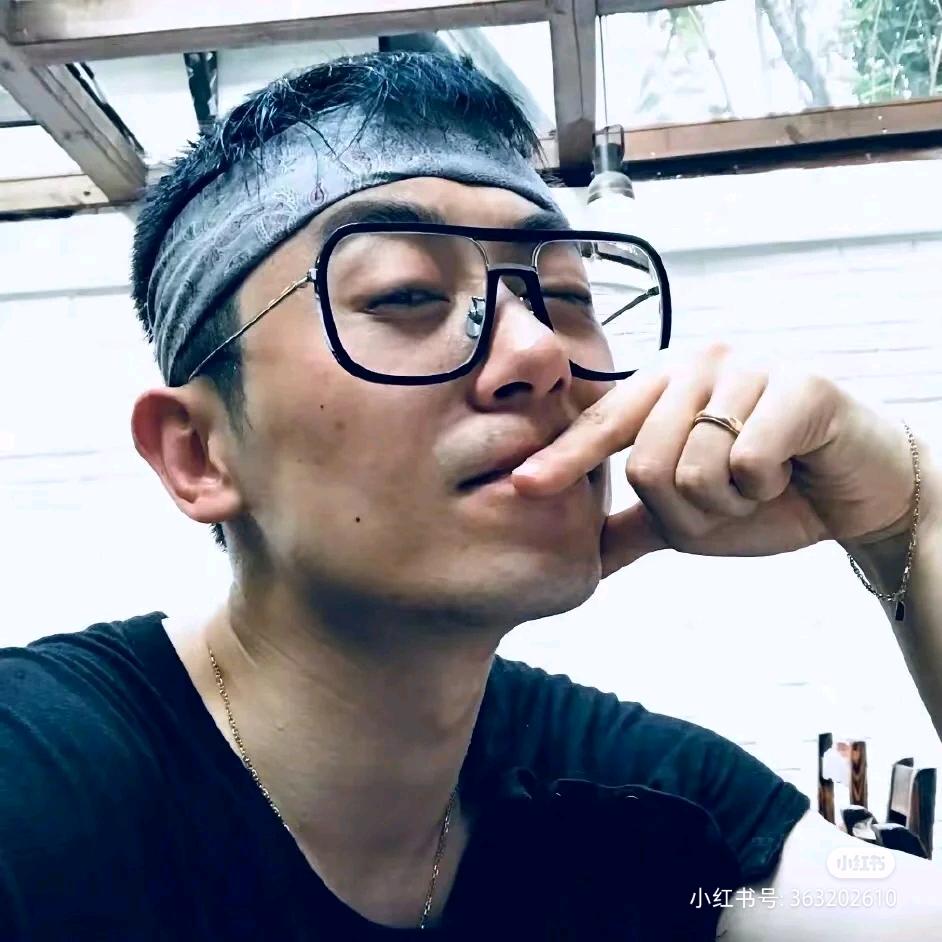钟情朱亚文