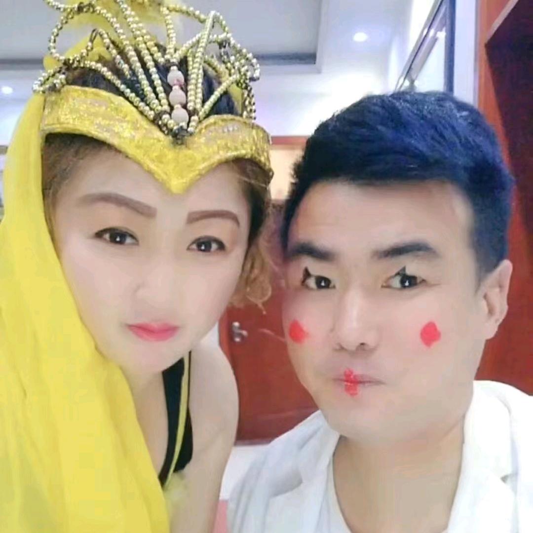 飞龙歌舞团老五
