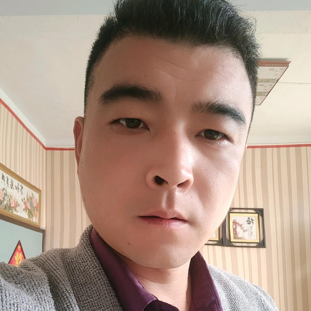 在家养猪狗，小哥