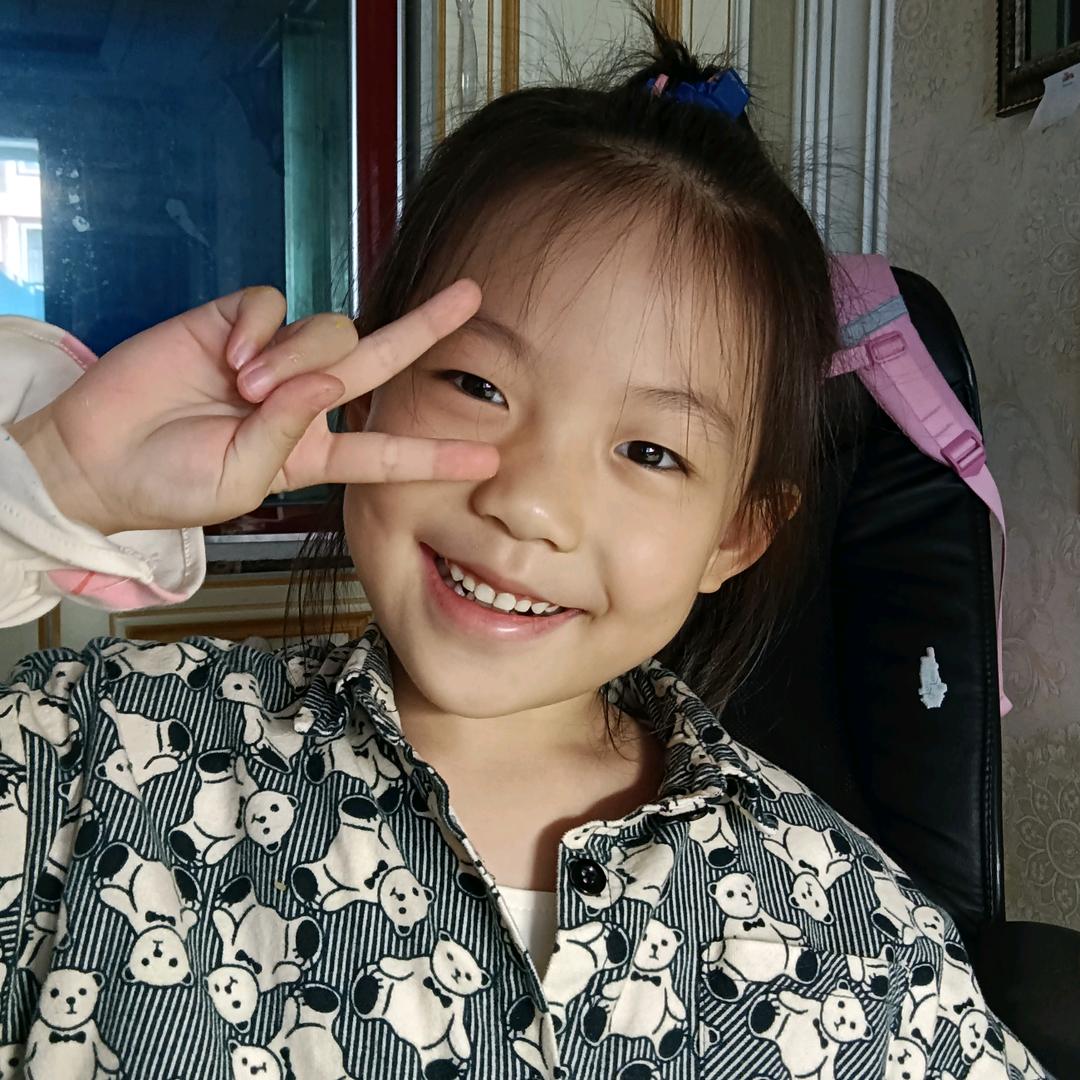 我叫乐意吖