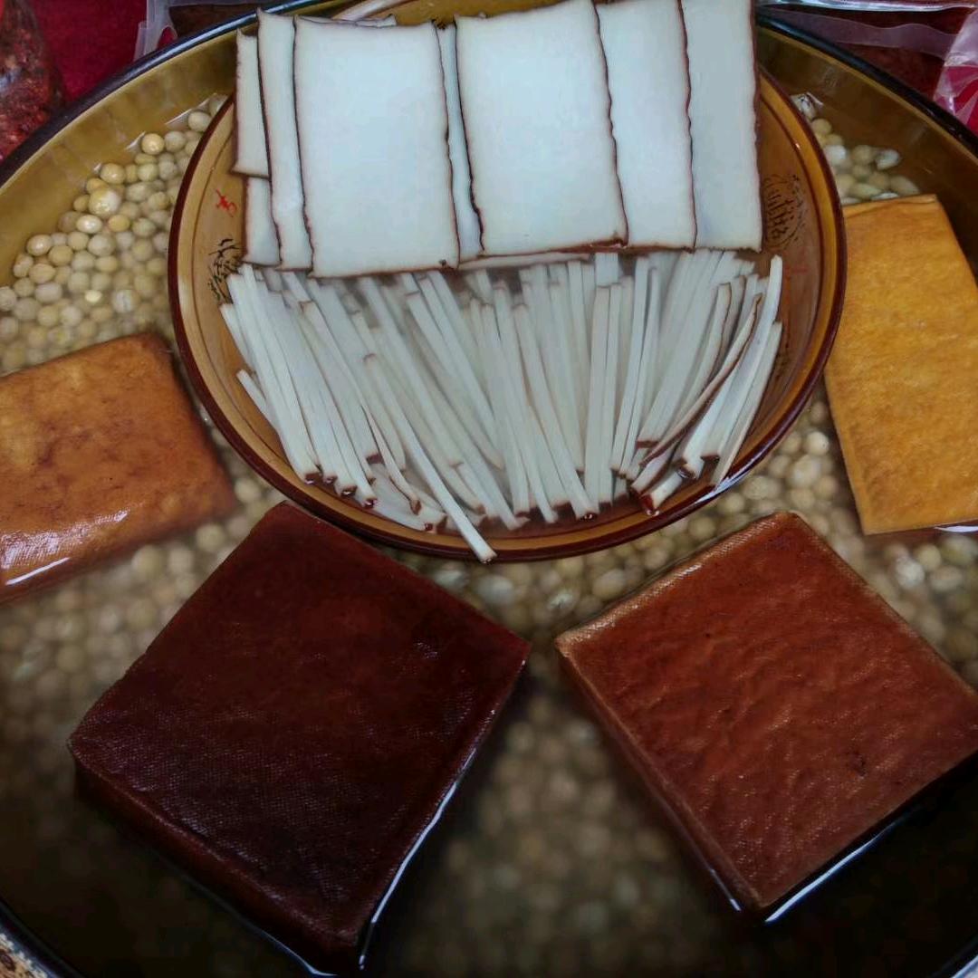 湖南湘西土家腊味-万坪豆腐