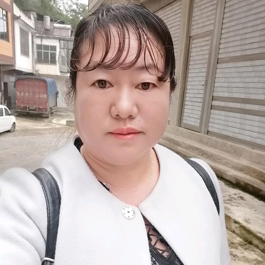 农村养猪妹
