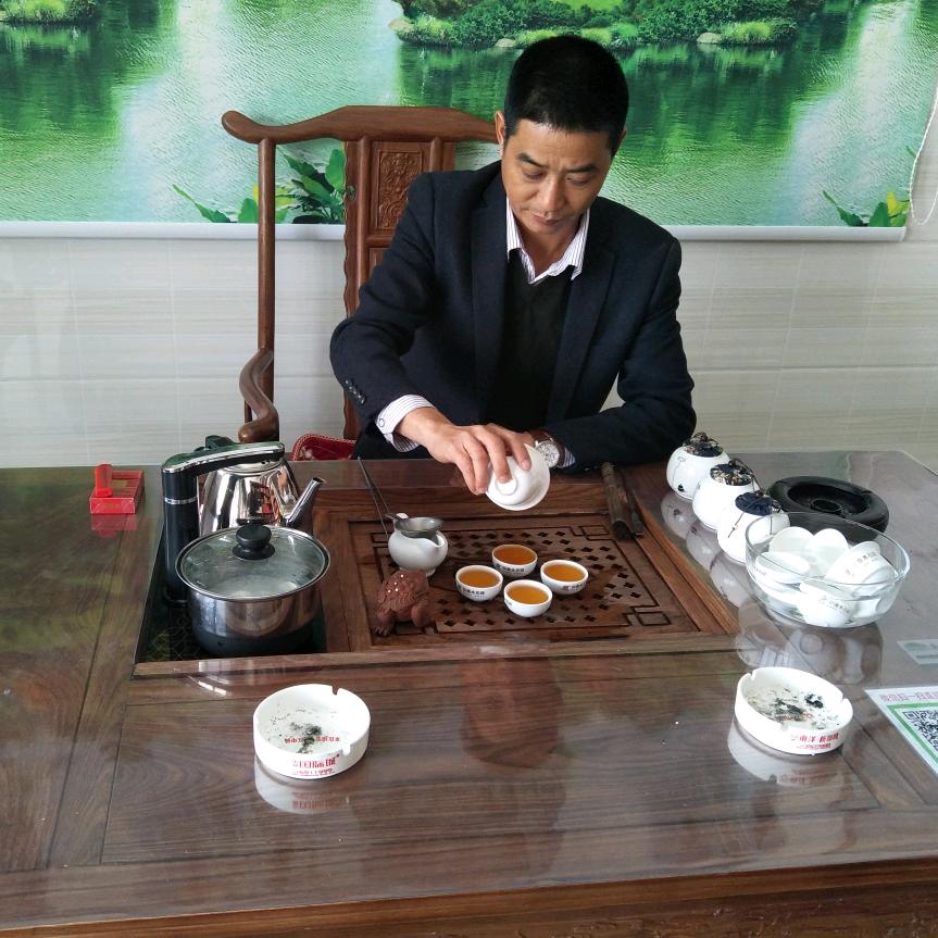 拼搏（一品香茶行）
