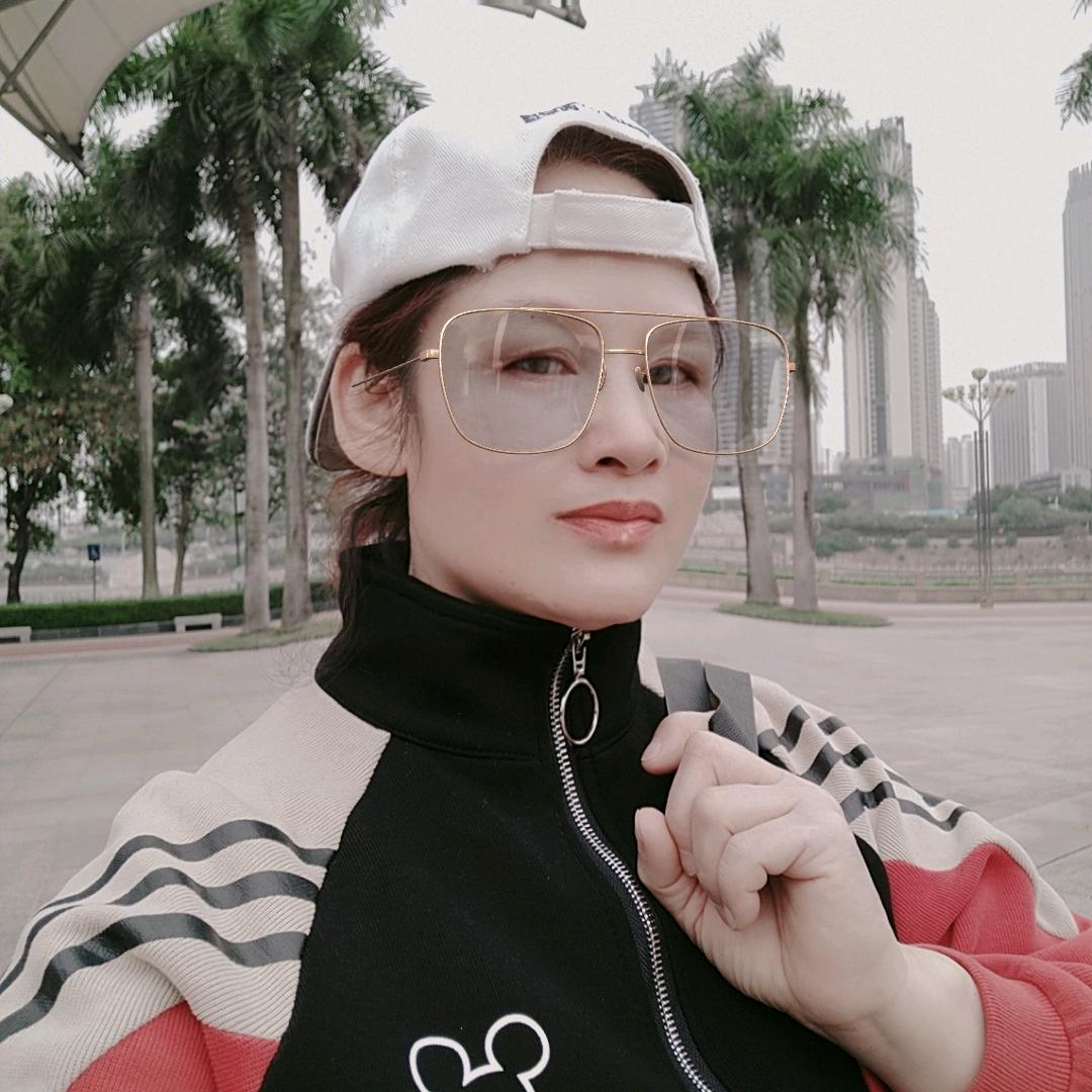潘妞