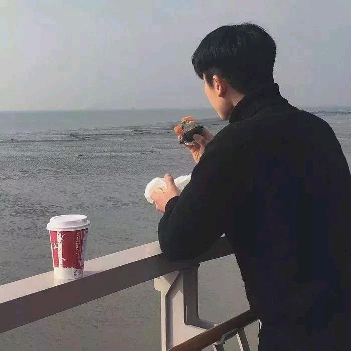 嘿不溜湫