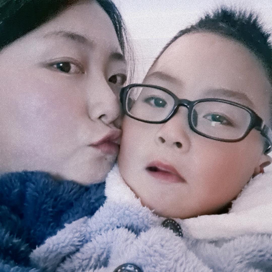 两个宝贝儿♥麻麻