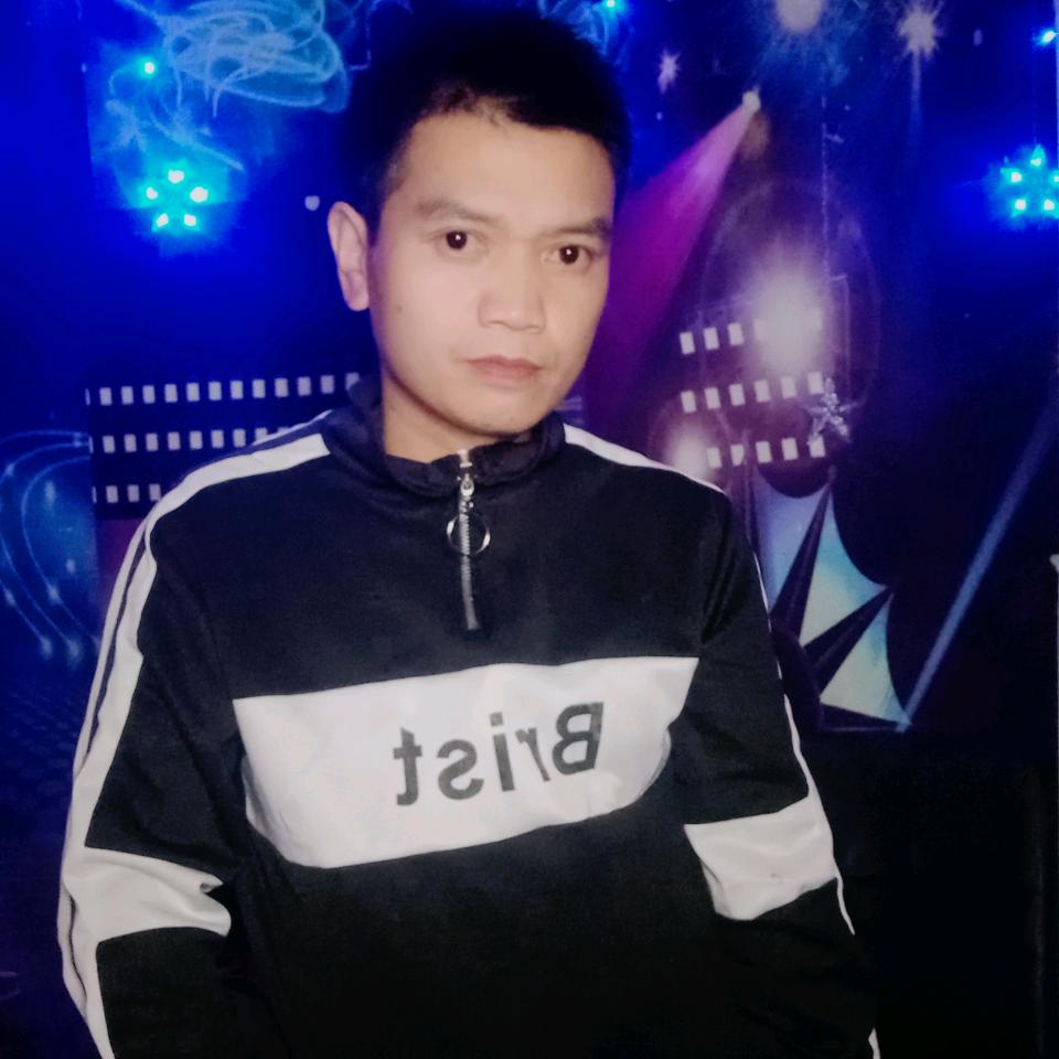 ♬ꦿ阿龍🎼｝