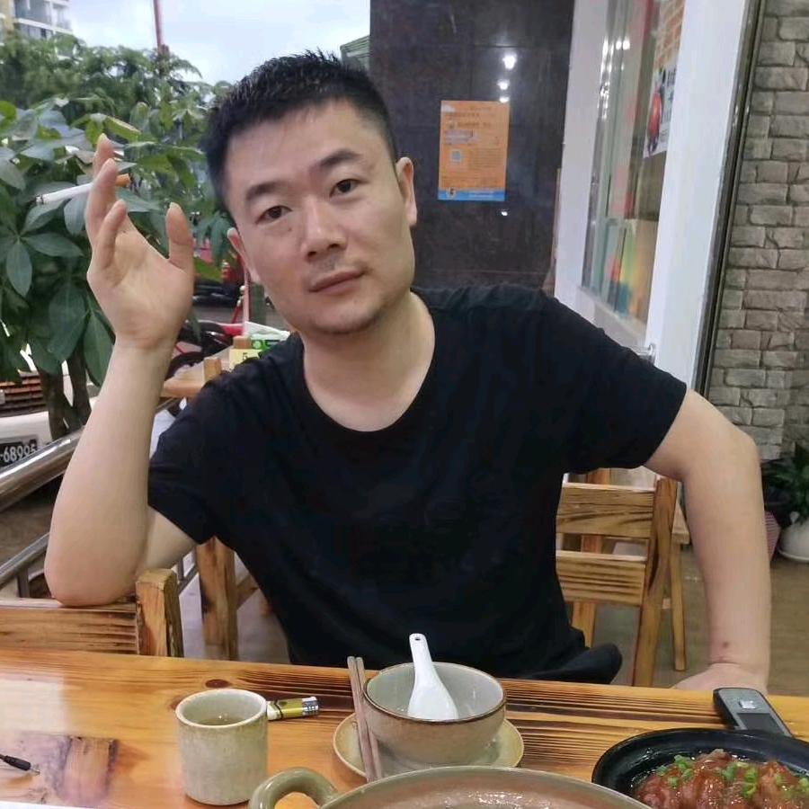 馮閃閃