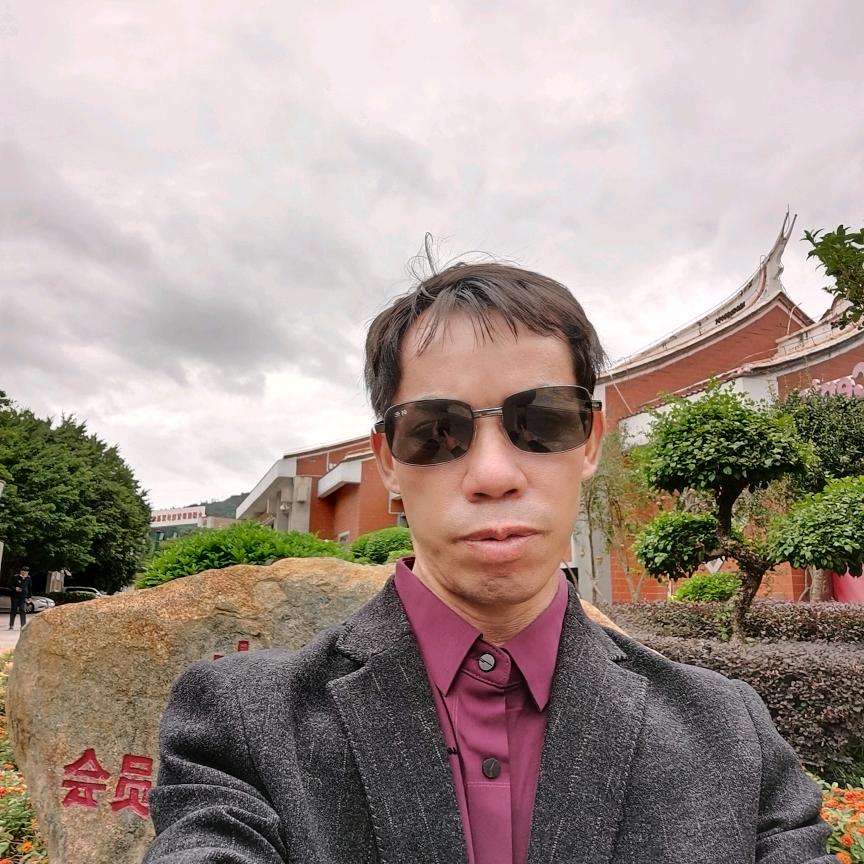 眼泪不懂我的悲伤