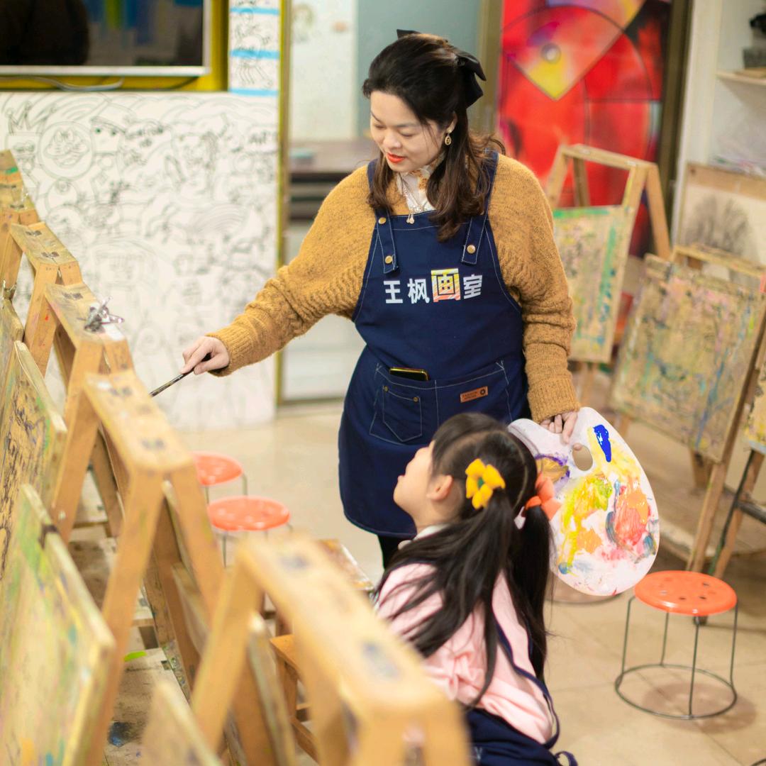 共青少儿美术老师