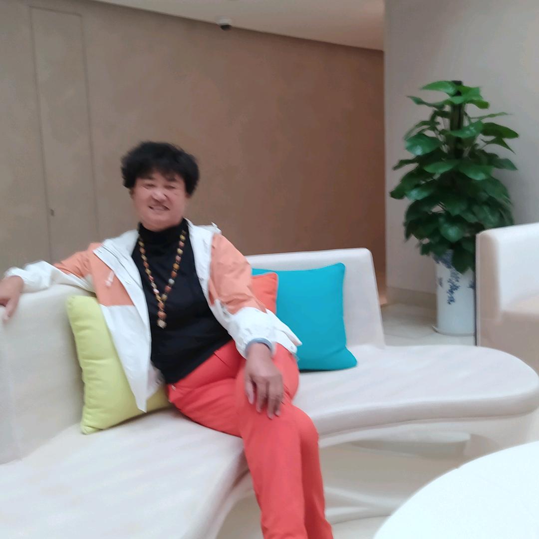 当今社会靠谁也不如靠自己