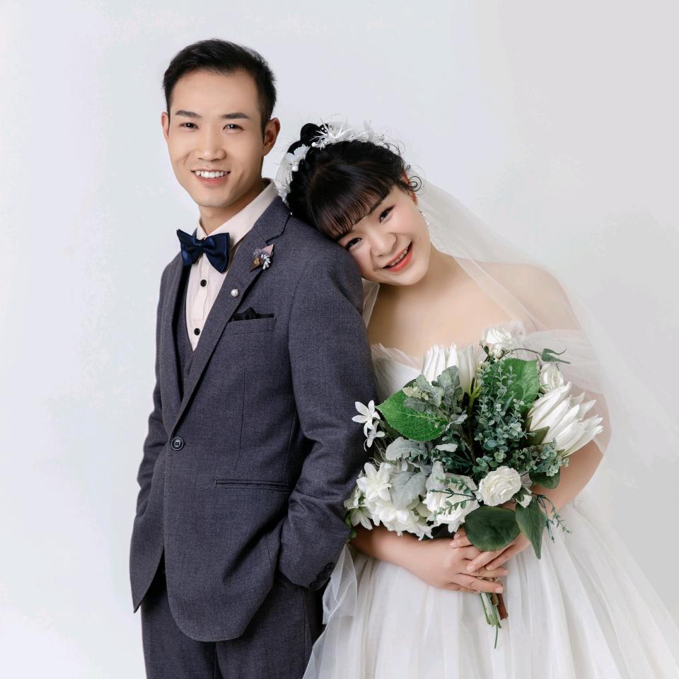 高坝洲镇中坪村邹美玲