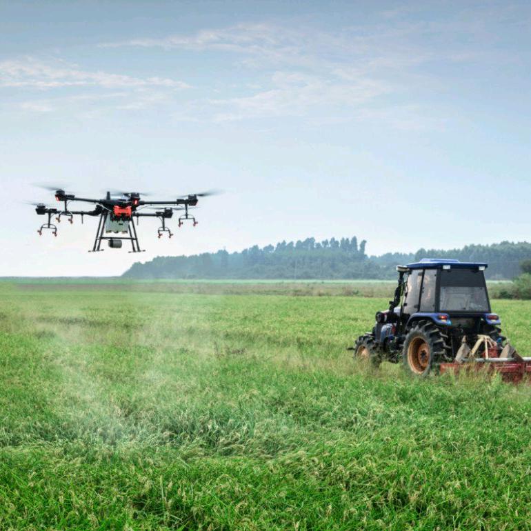 木  易，一个人的生活。