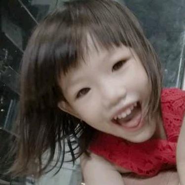 两位萌宝晴晴晗晗