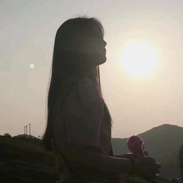 💸小负婆💸《请勿连赞》