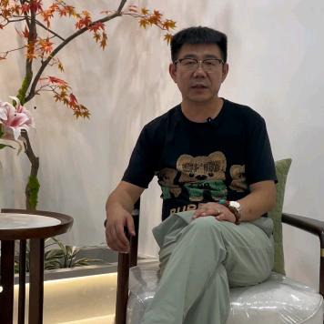老万的新中式家具工厂