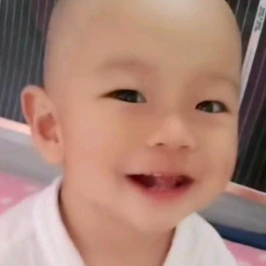 红衣小子