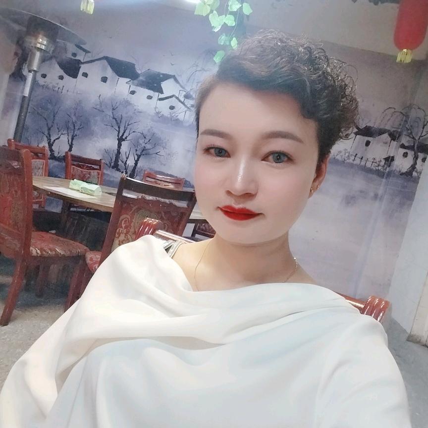 水中月