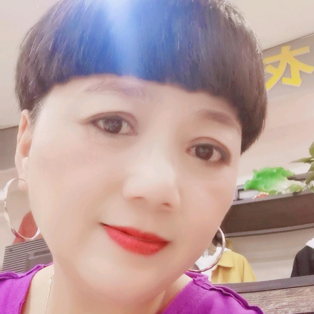 南阳市卧龙区元素服装店