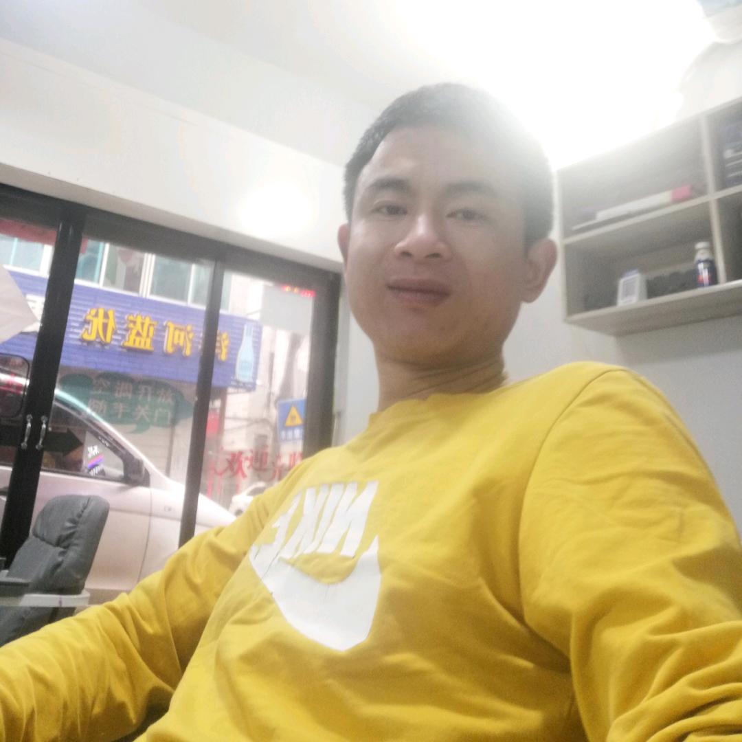 岳阳楼区阿华理发店