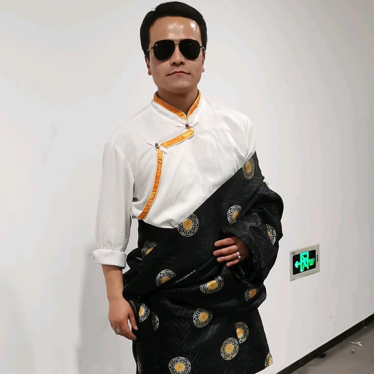 更尕