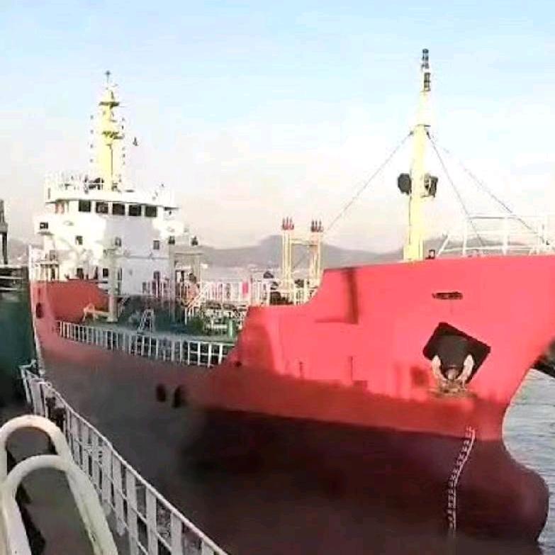 高价回收老旧船舶拆解