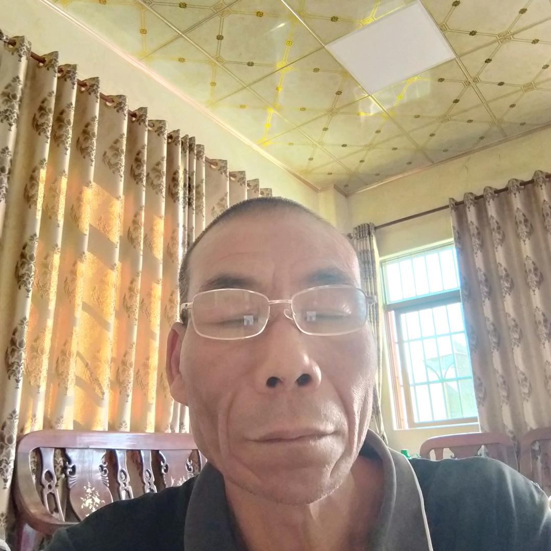 快乐开心人，梁喜满