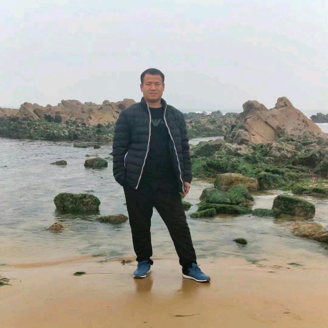 人狠话不多，社会你张哥