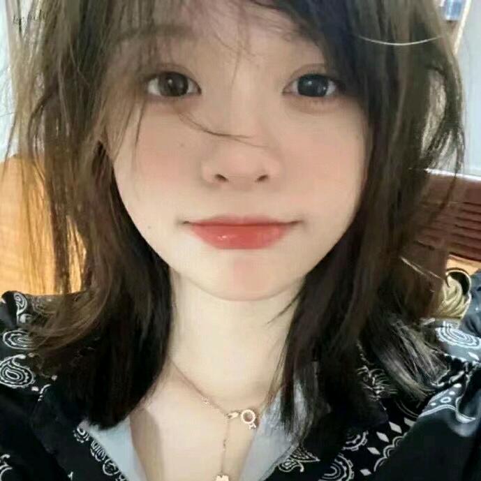 美女爱吃饭