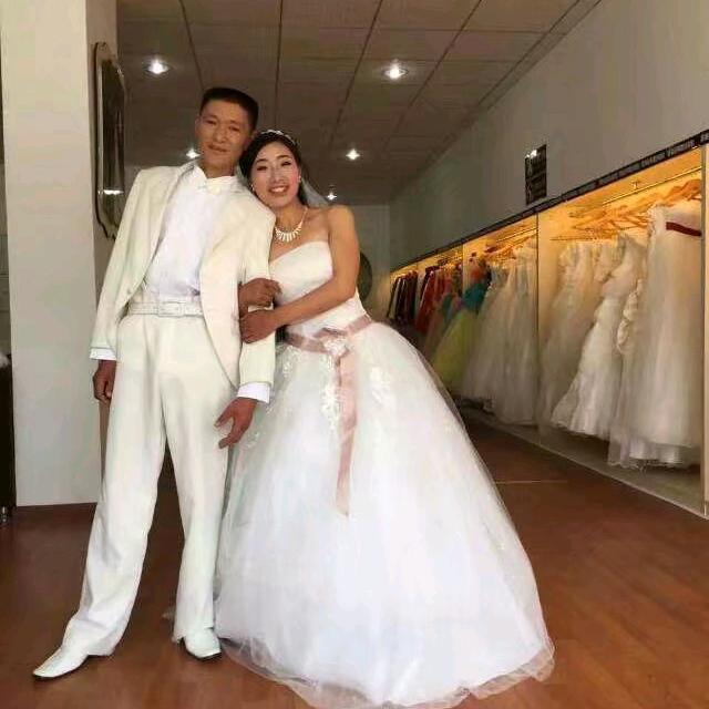 郑秀琼专业采果队，装果