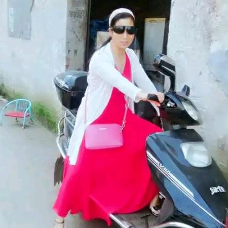 七零后的奶奶爱唱歌