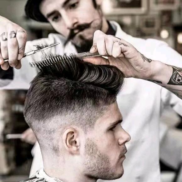 ╰╮        颜先笙