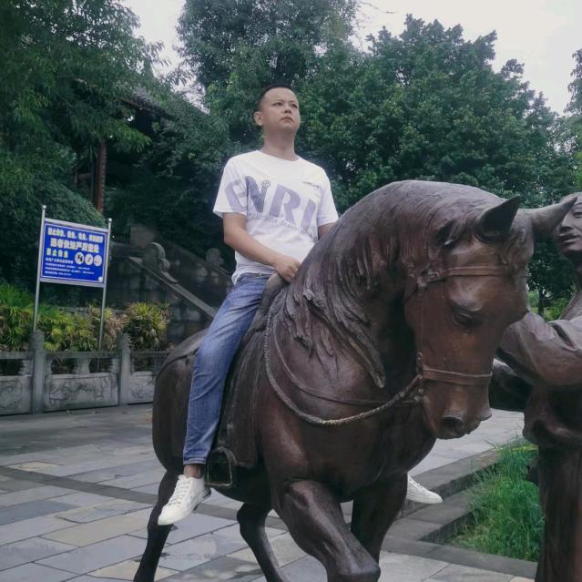 转身缺潇洒