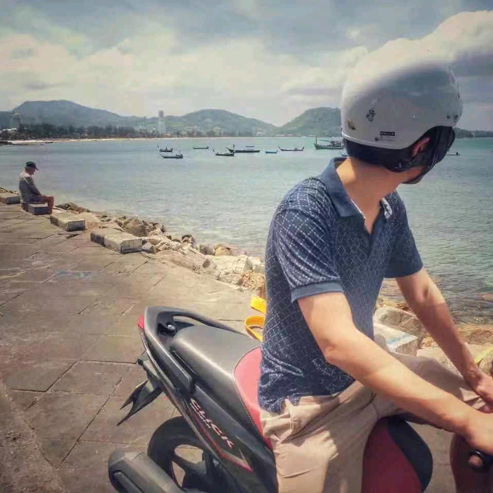 烁同学