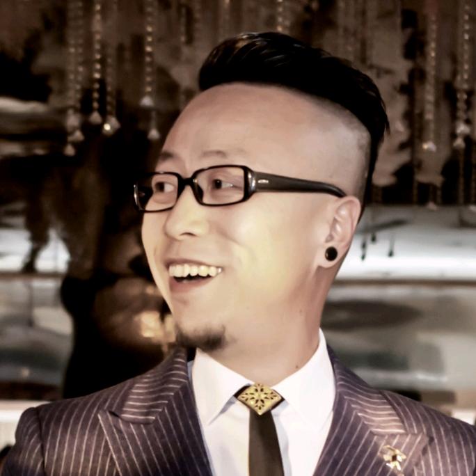 李昊是个主持人