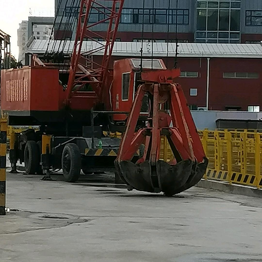 🇨🇳李伟☎️地铁吊出租