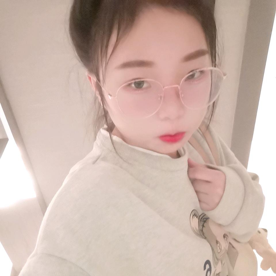 盼姿女装三穗店.平平