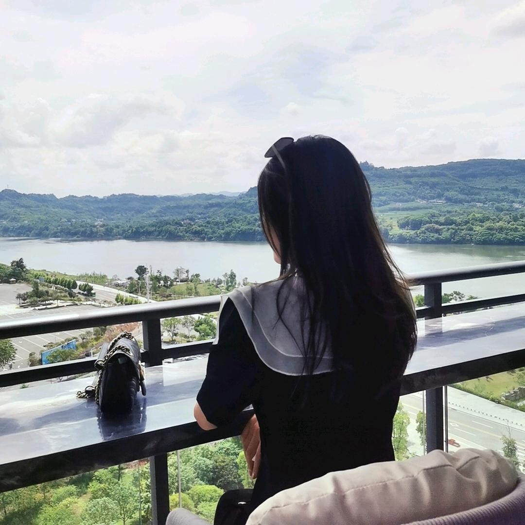 哎❤瑞丽