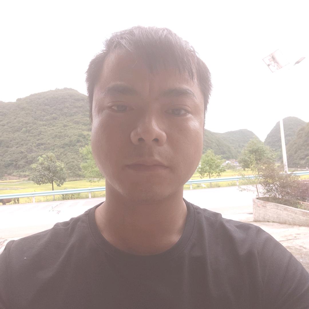 荔波江边二手和珠江啤酒总代理小莫