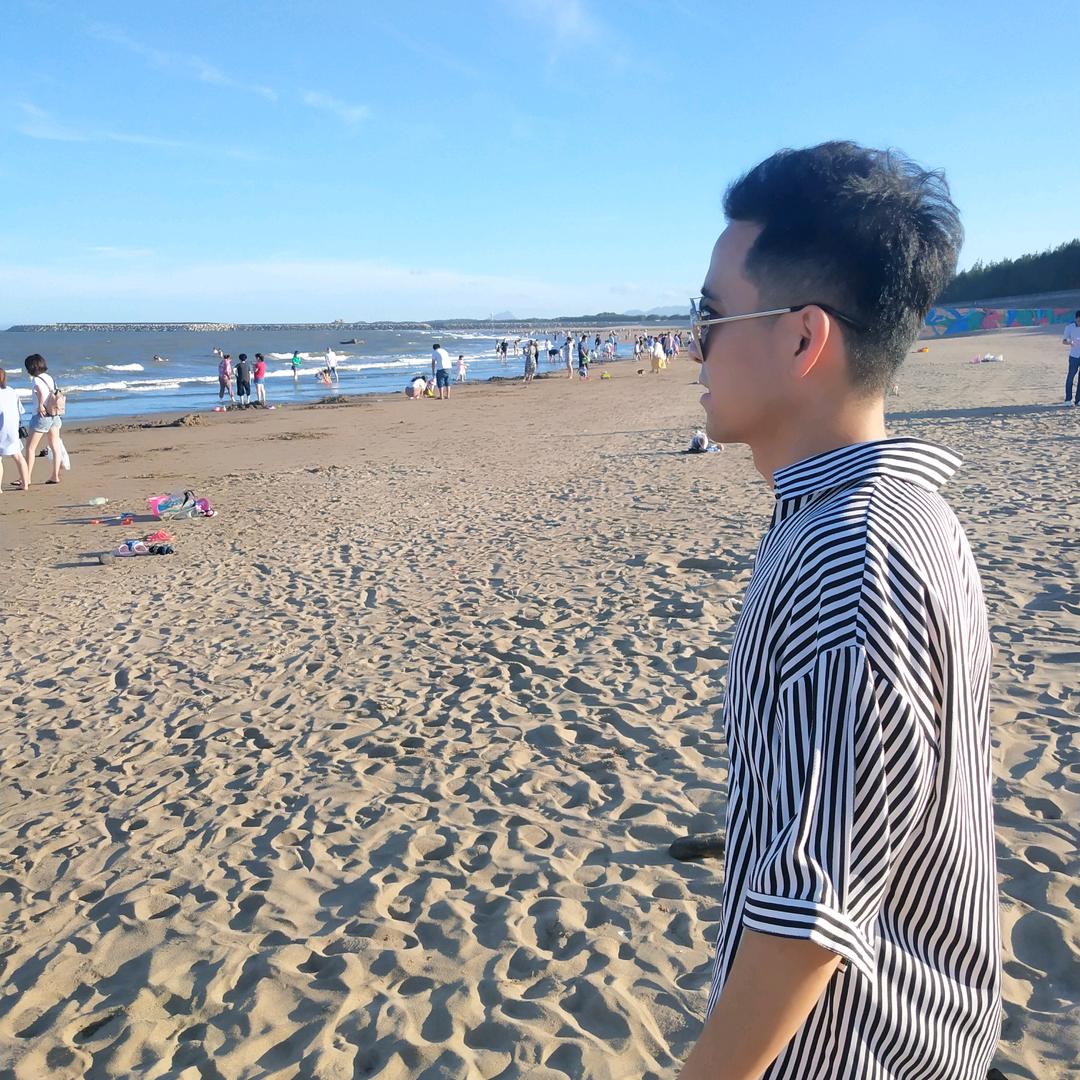 鑫辉百货～小哥