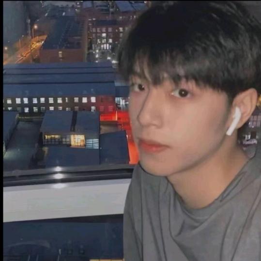 小李爱理不理