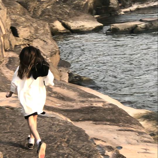 不会吐泡泡-