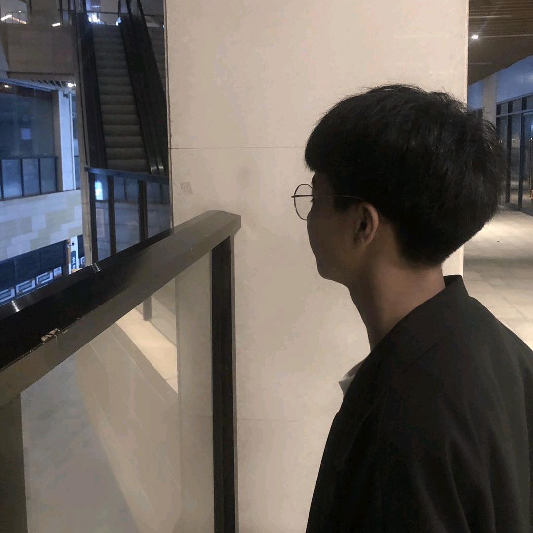 爱玩的小橘子