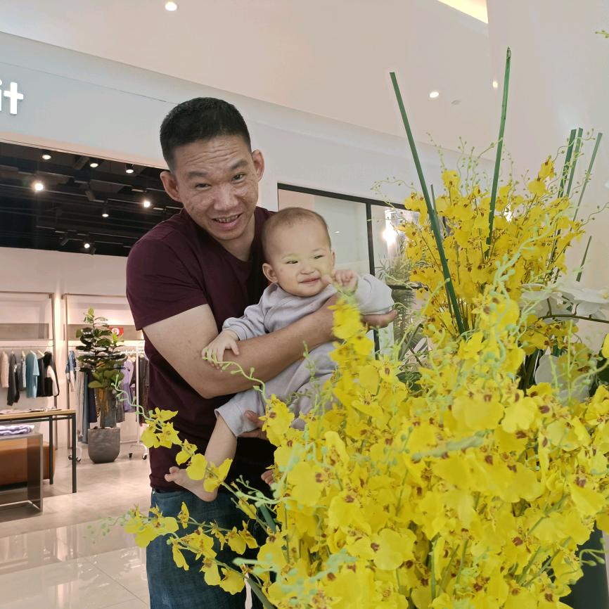 社会的边角料，我的感情狠贵，请不要浪费。